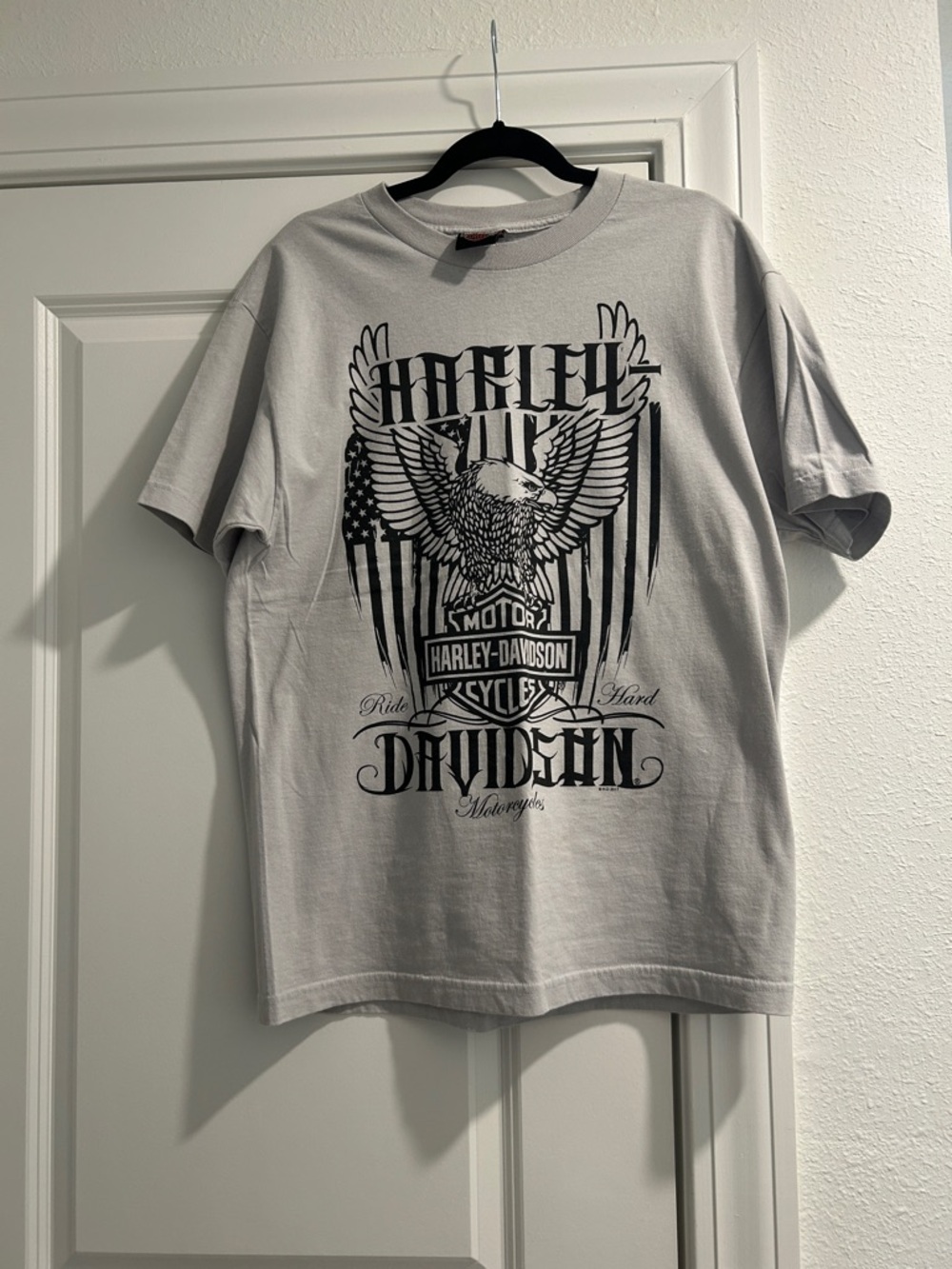 Harley-Davidson Light Gray Tee with Black Eagle Shield Graphic